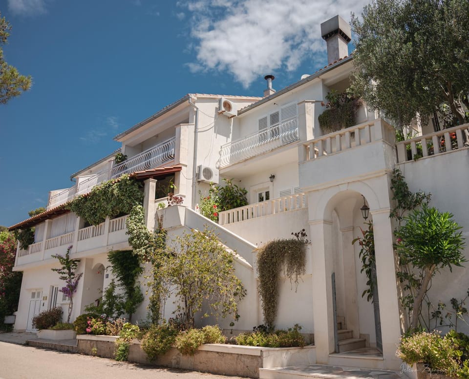 Property building, Garden