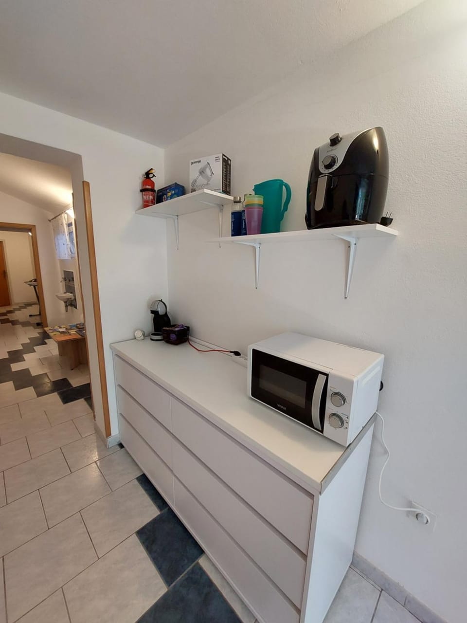 Kitchen or kitchenette