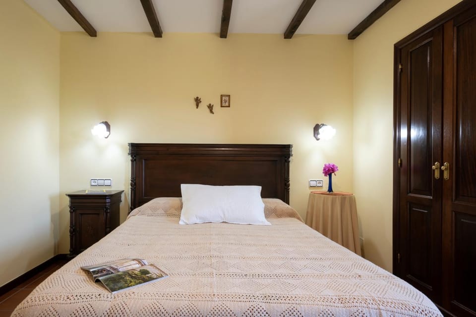 Bed, Photo of the whole room, Bedroom, Pool view, wardrobe