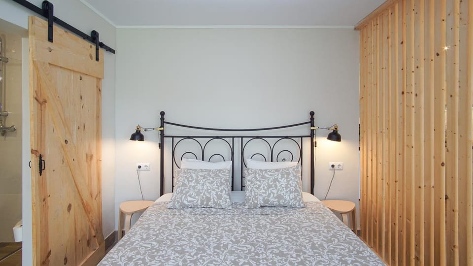 Bed, Decorative detail
