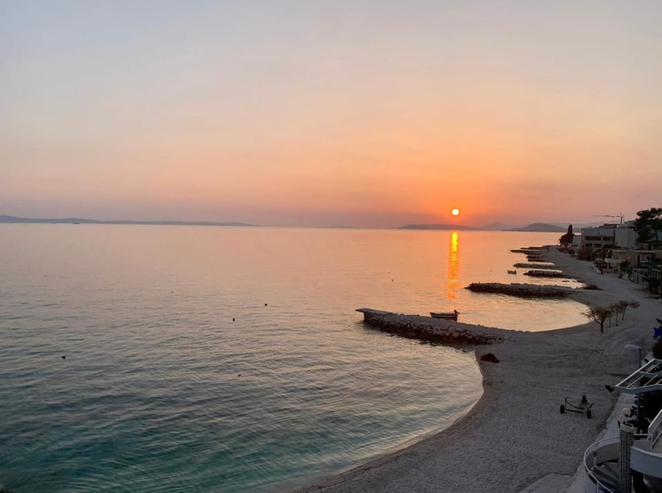 Luxurious Four Bedroom Beach Penthouse Apartment in Podstrana