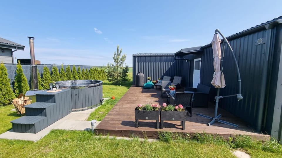 Property building, Day, BBQ facilities, Garden, Balcony/Terrace, Garden view, sunbed