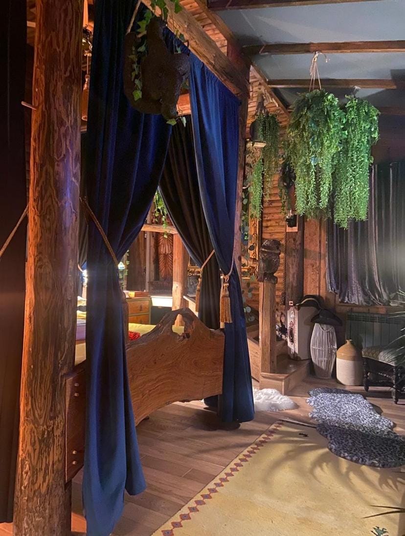 Jungle Cabin Cabin in Dover District