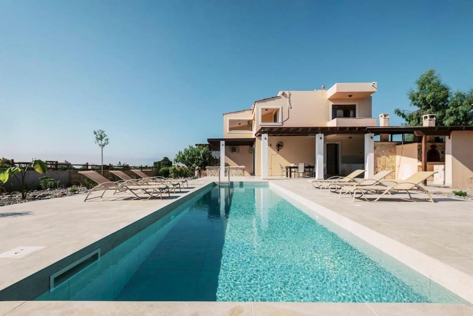 Property building, Swimming pool, Swimming pool