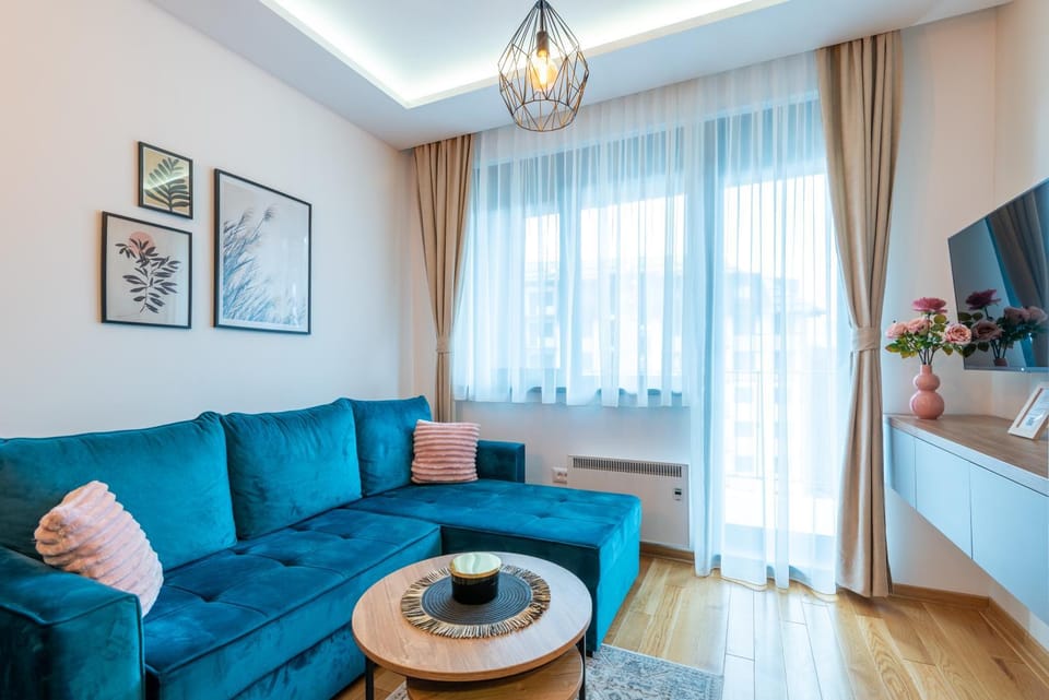Balcony/Terrace, Living room, Family, locker