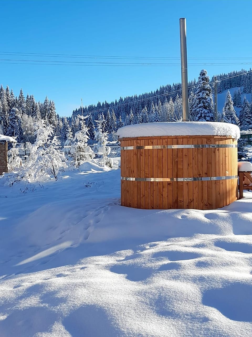 Day, Natural landscape, Winter, Seating area, Mountain view