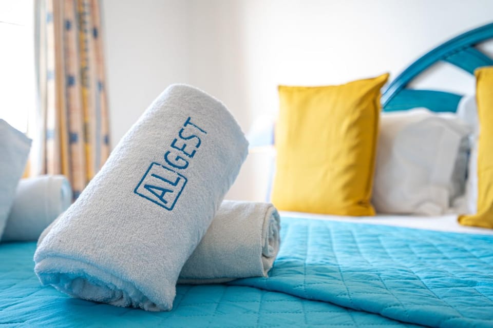 Property building, Spring, Bed, People, Summer, View (from property/room), Balcony/Terrace, Decorative detail, Decorative detail, Bedroom, On site, Guests, towels