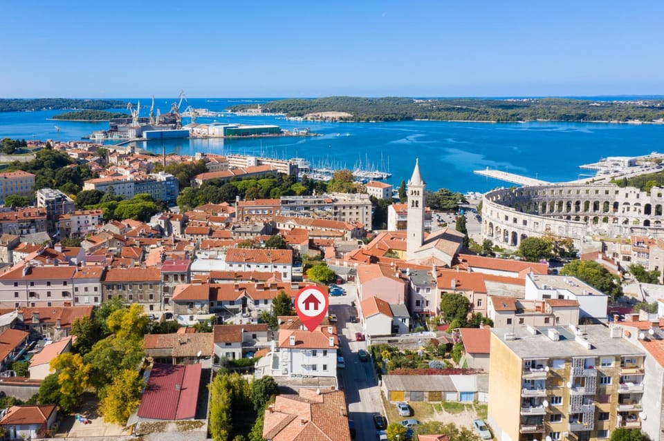 Nearby landmark, Day, Natural landscape, Bird's eye view, City view, Sea view, Location