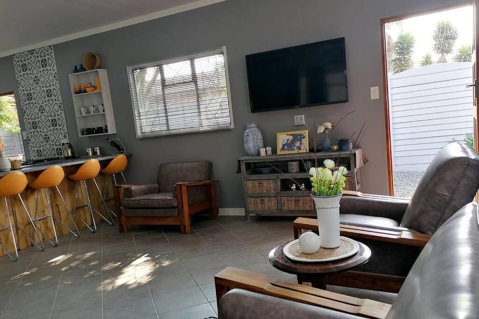 Greystoke - Furnished, self service apartment. Apartment in Gauteng