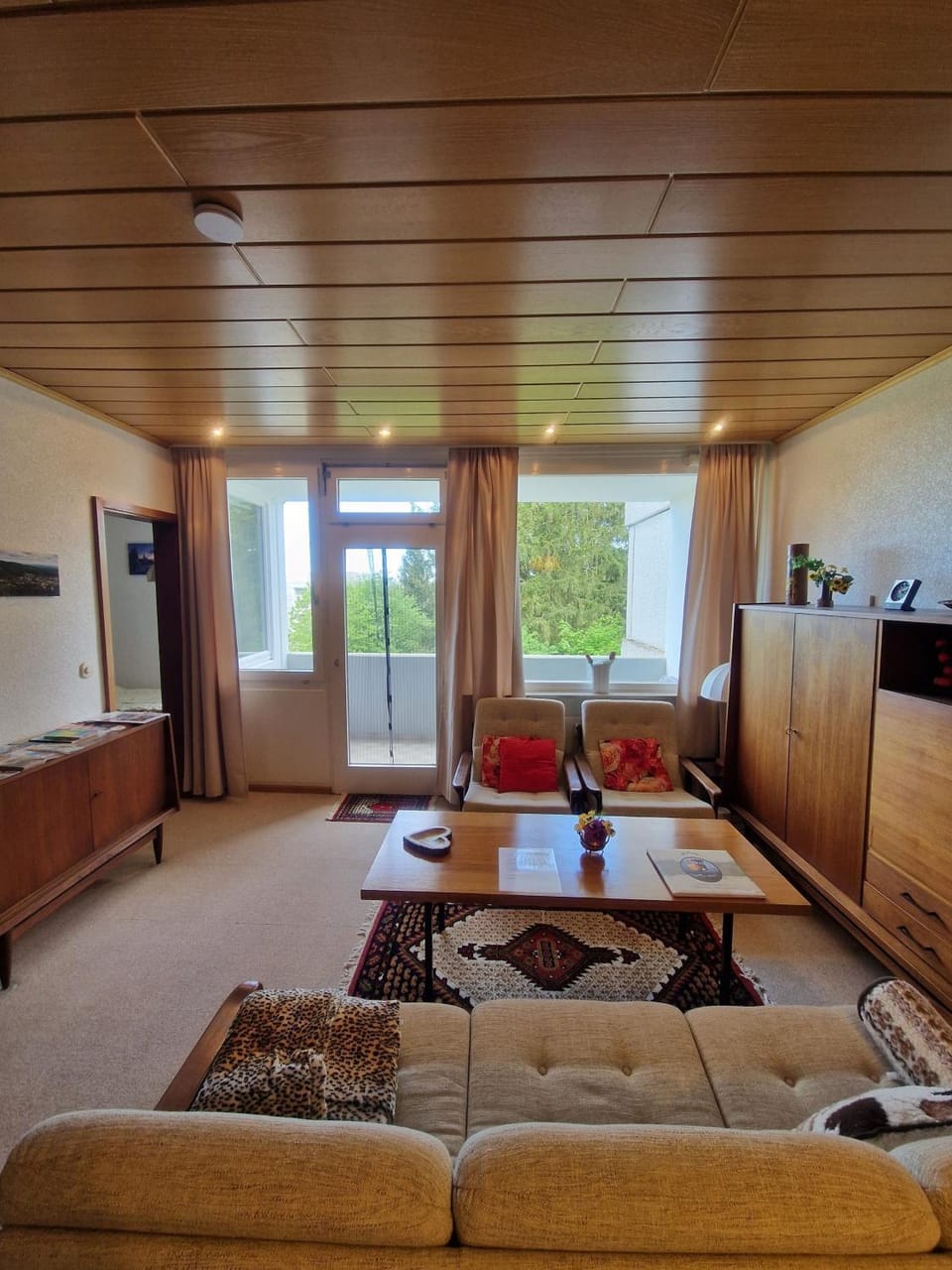 Living room, Seating area