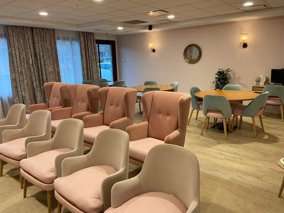 Communal lounge/ TV room