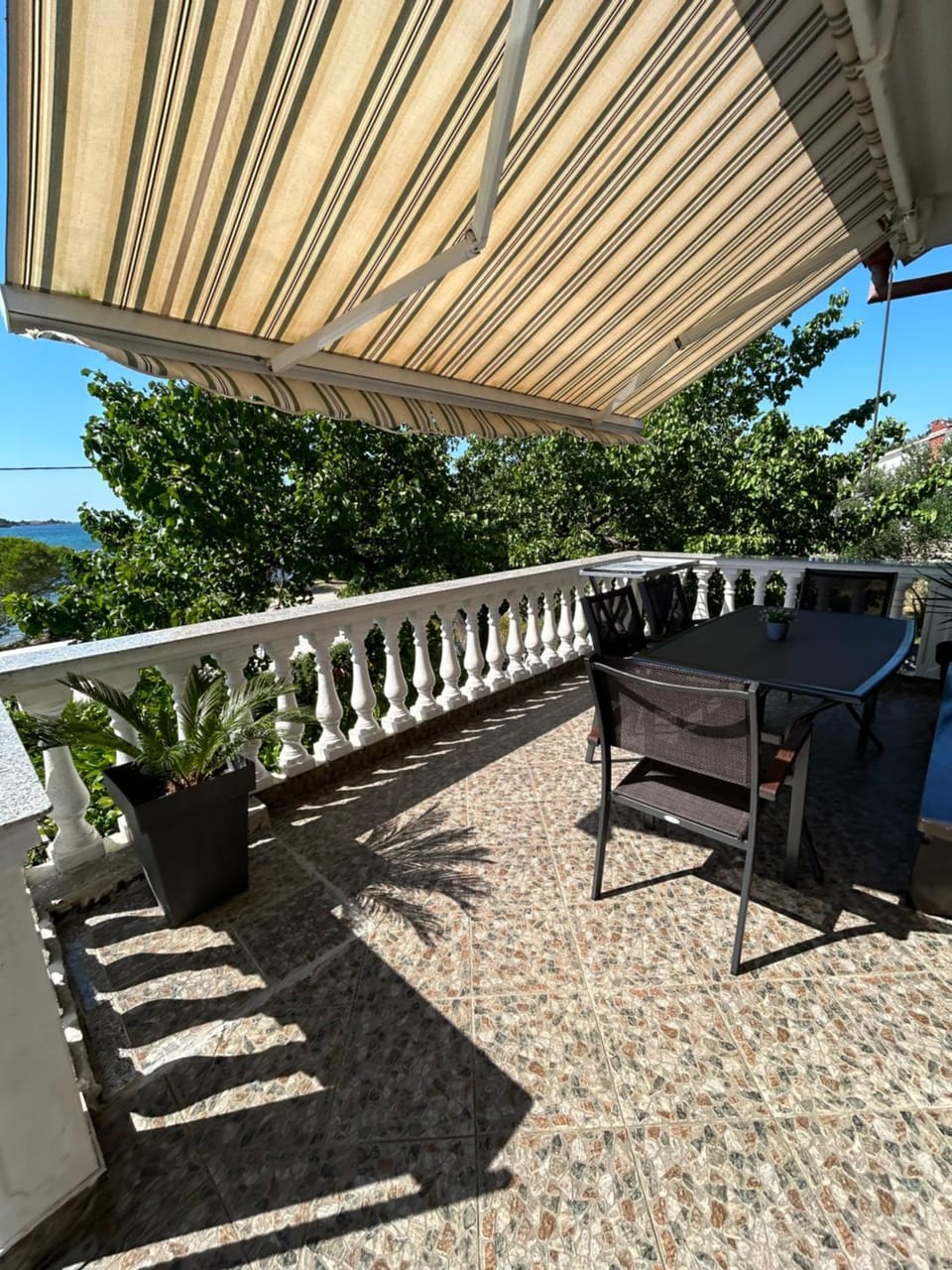 Apartment Roko (10m from the beach) Apartment in Šibenik-Knin County, Croatia