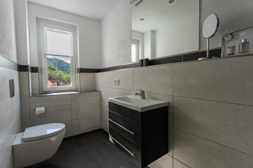 Toilet, Bathroom