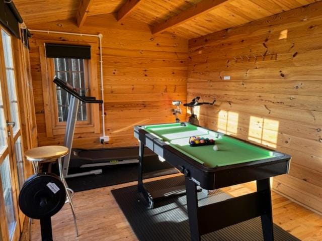 City Stay with Jacuzzi Gym Free Parking 2 Spaces House in Hereford