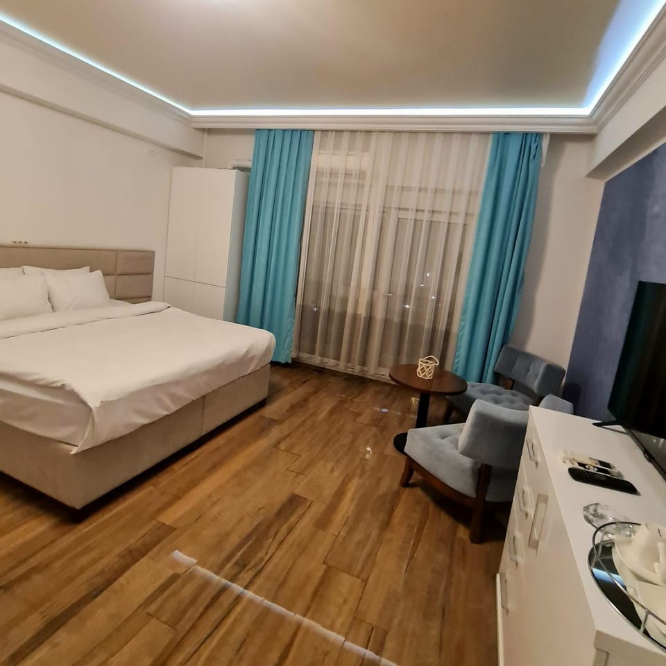 Matic White Tower Apartment in Constanta