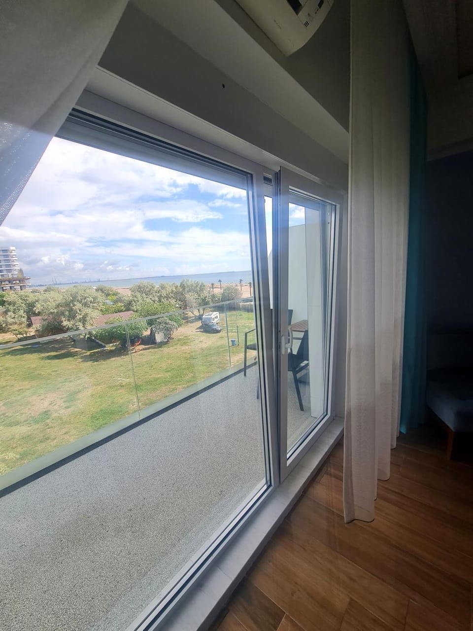 Matic White Tower Apartment in Constanta