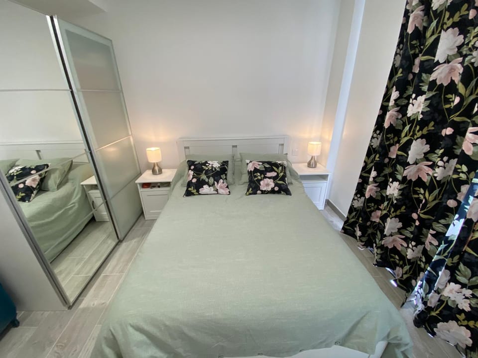 Bed, Bedroom, wardrobe