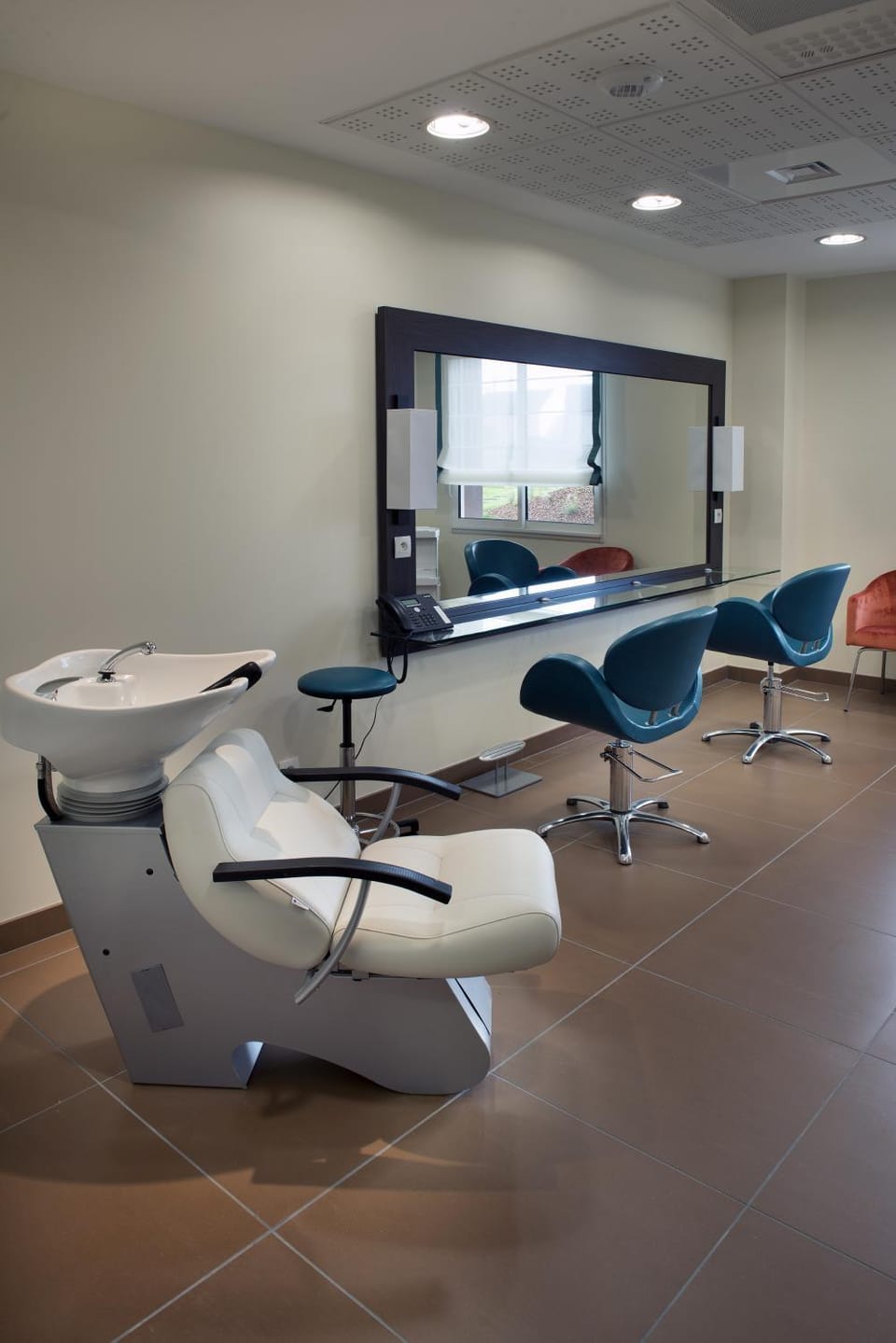 Spa and wellness centre/facilities, Area and facilities