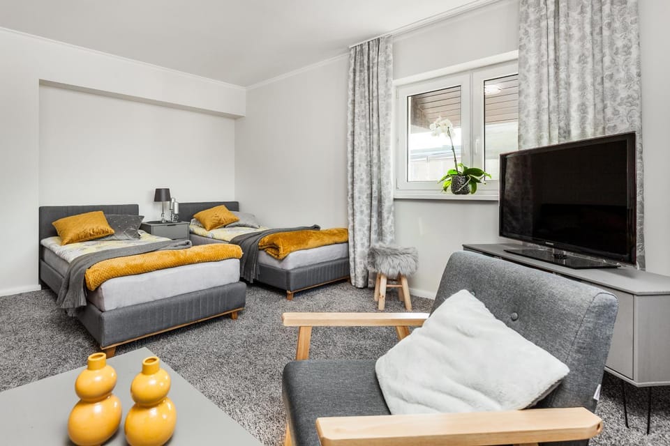 Photo of the whole room, Bedroom