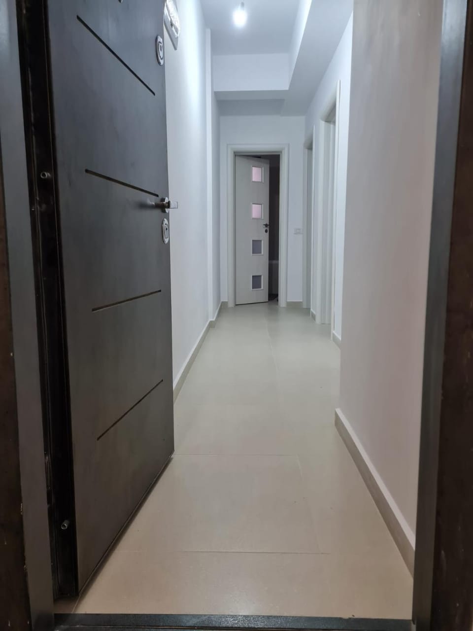 Deluxe 2 bedroom apartment with balcony and private parking Apartment in Bucharest