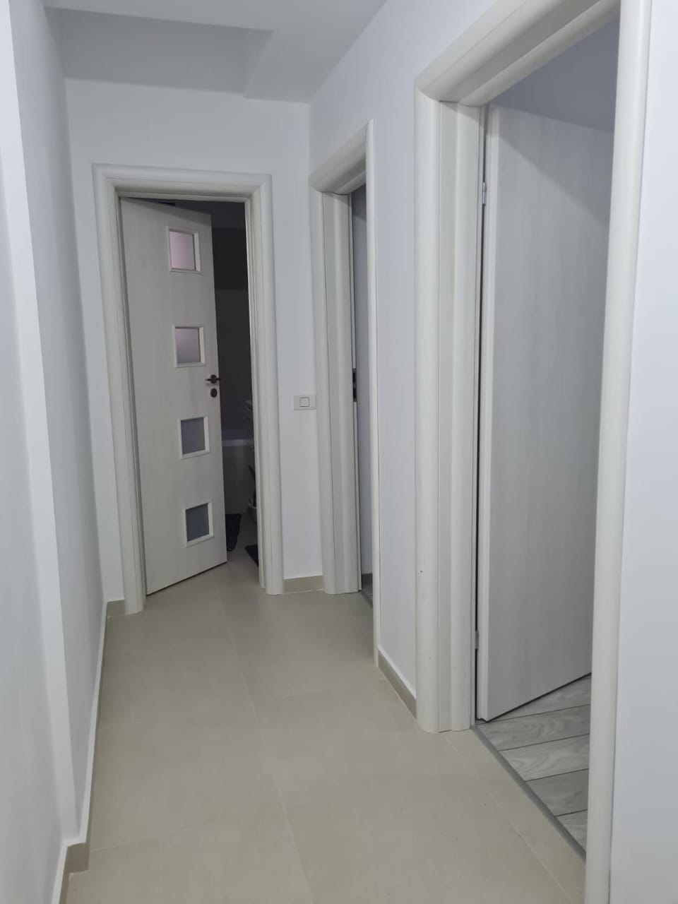 Deluxe 2 bedroom apartment with balcony and private parking Apartment in Bucharest