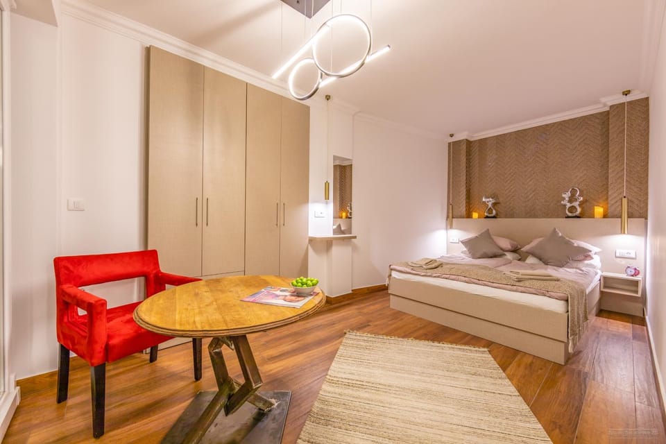 Bed, Seating area, Bedroom, wardrobe