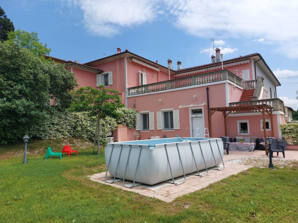 Property building, Garden, Solarium, Garden view, Swimming pool