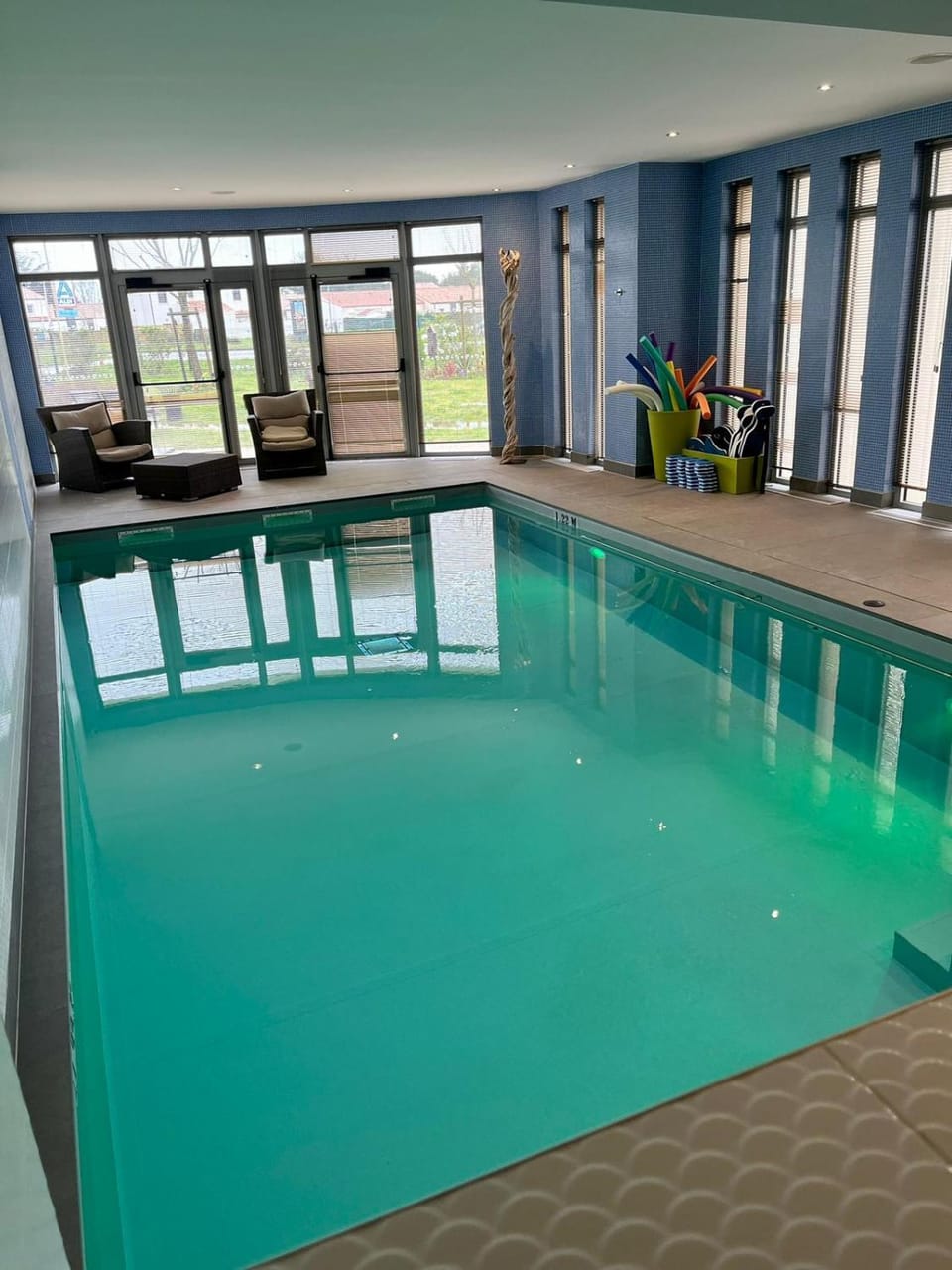 Swimming pool