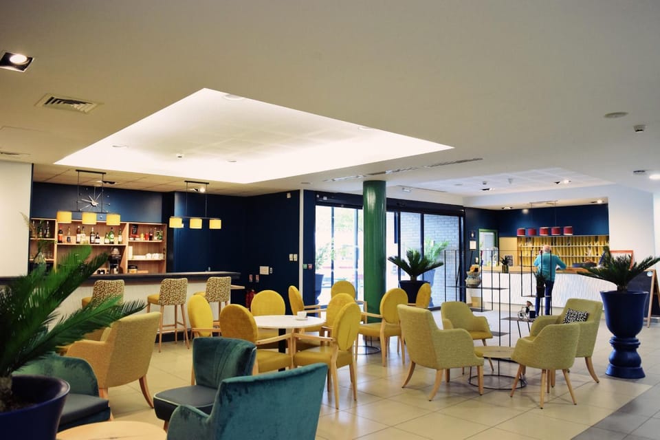 Lounge or bar