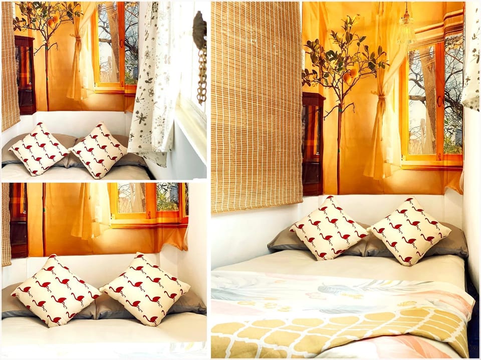 Bed, Photo of the whole room, Decorative detail, Bedroom