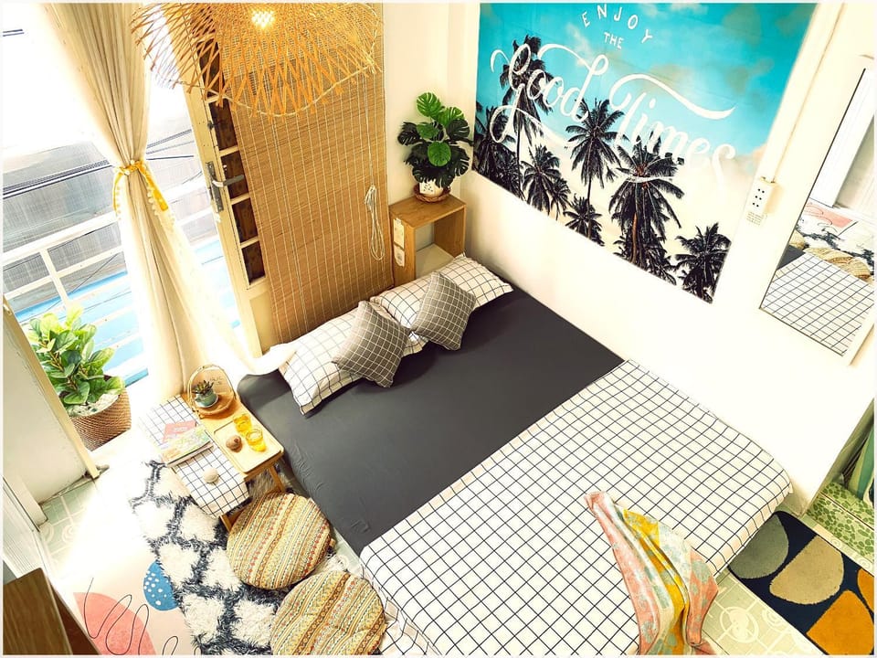 Bed, Balcony/Terrace, Photo of the whole room, Decorative detail, Seating area, Bedroom, flat iron, dryer, air conditioner