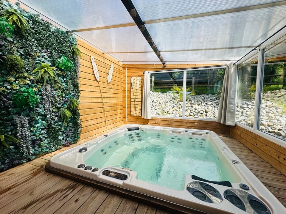 2 chambres à 15 mn de la mer en pleine nature Jacuzzi dispo du 01 avril au 15 octobre House in Normandy