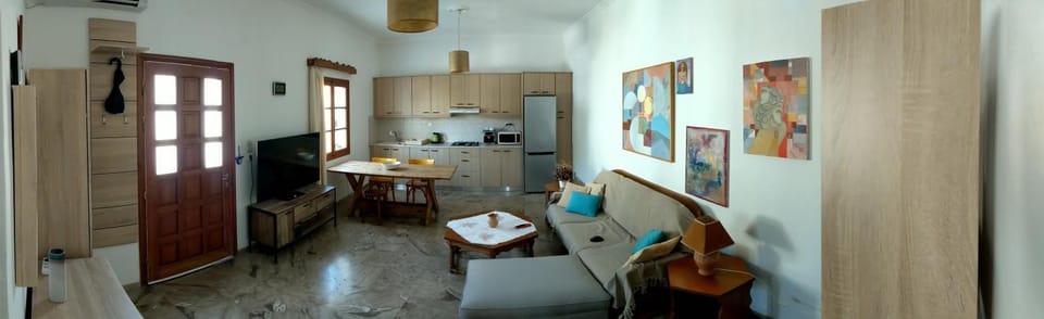 TV and multimedia, Living room, Seating area, Dining area, stove