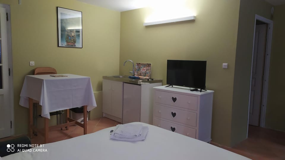 TV and multimedia, Kitchen or kitchenette