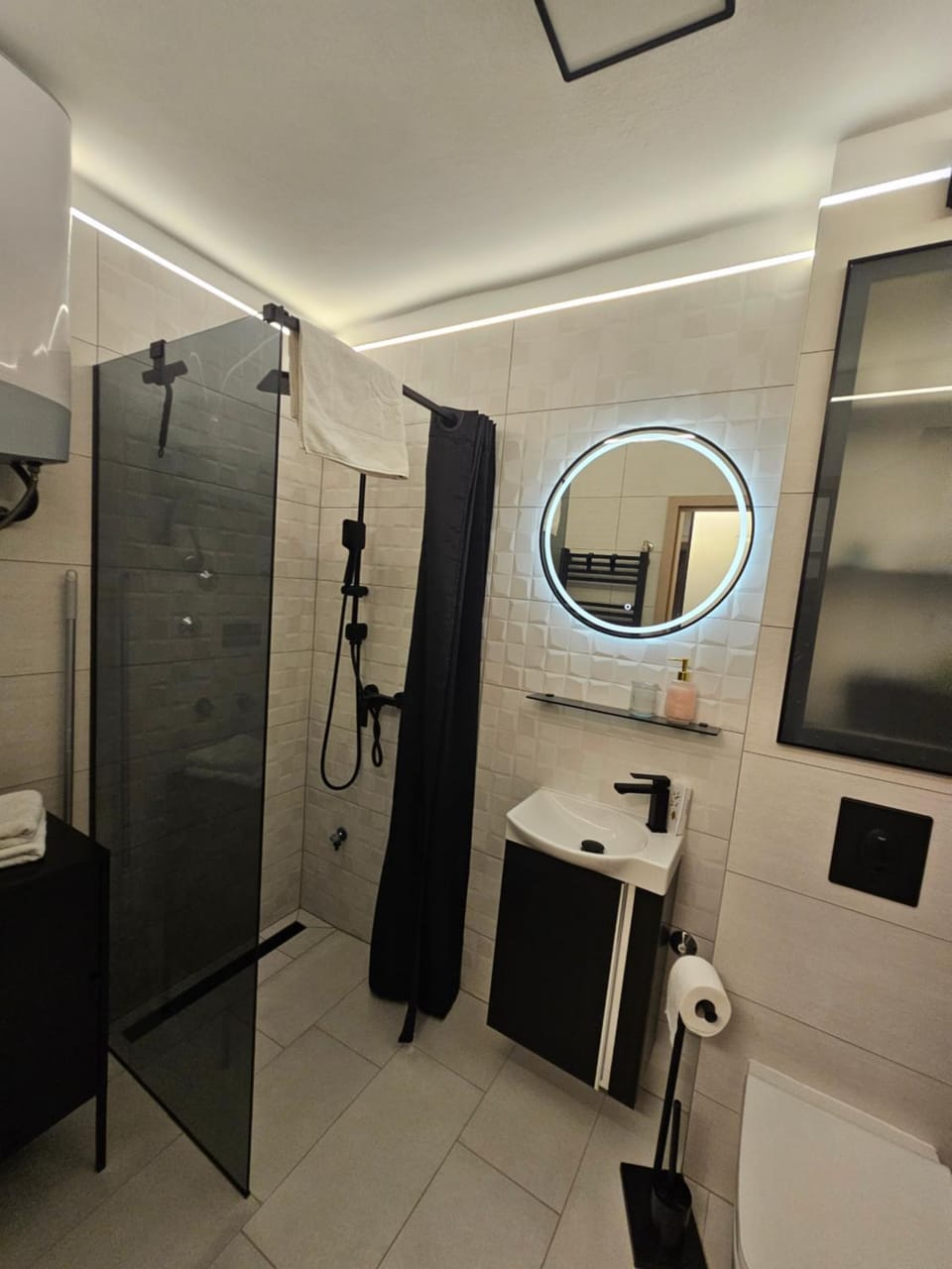 Shower, Toilet, Bathroom