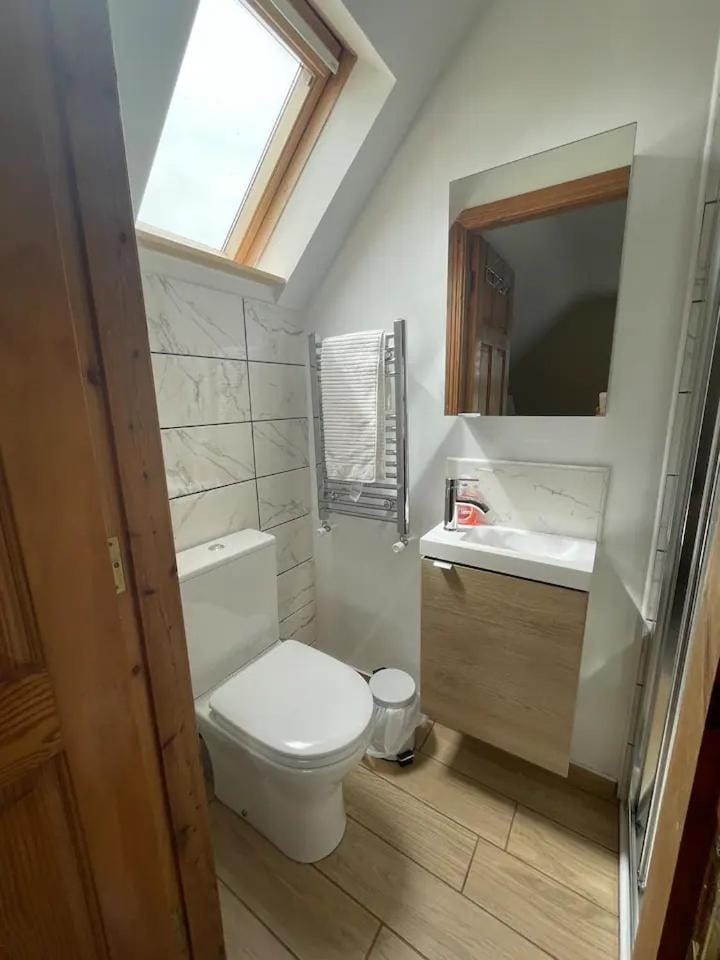 Shower, Bathroom, towels