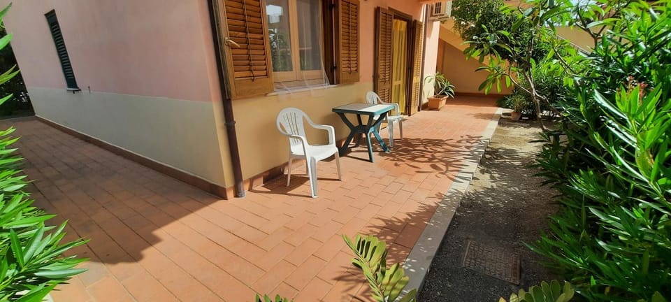Property building, Garden