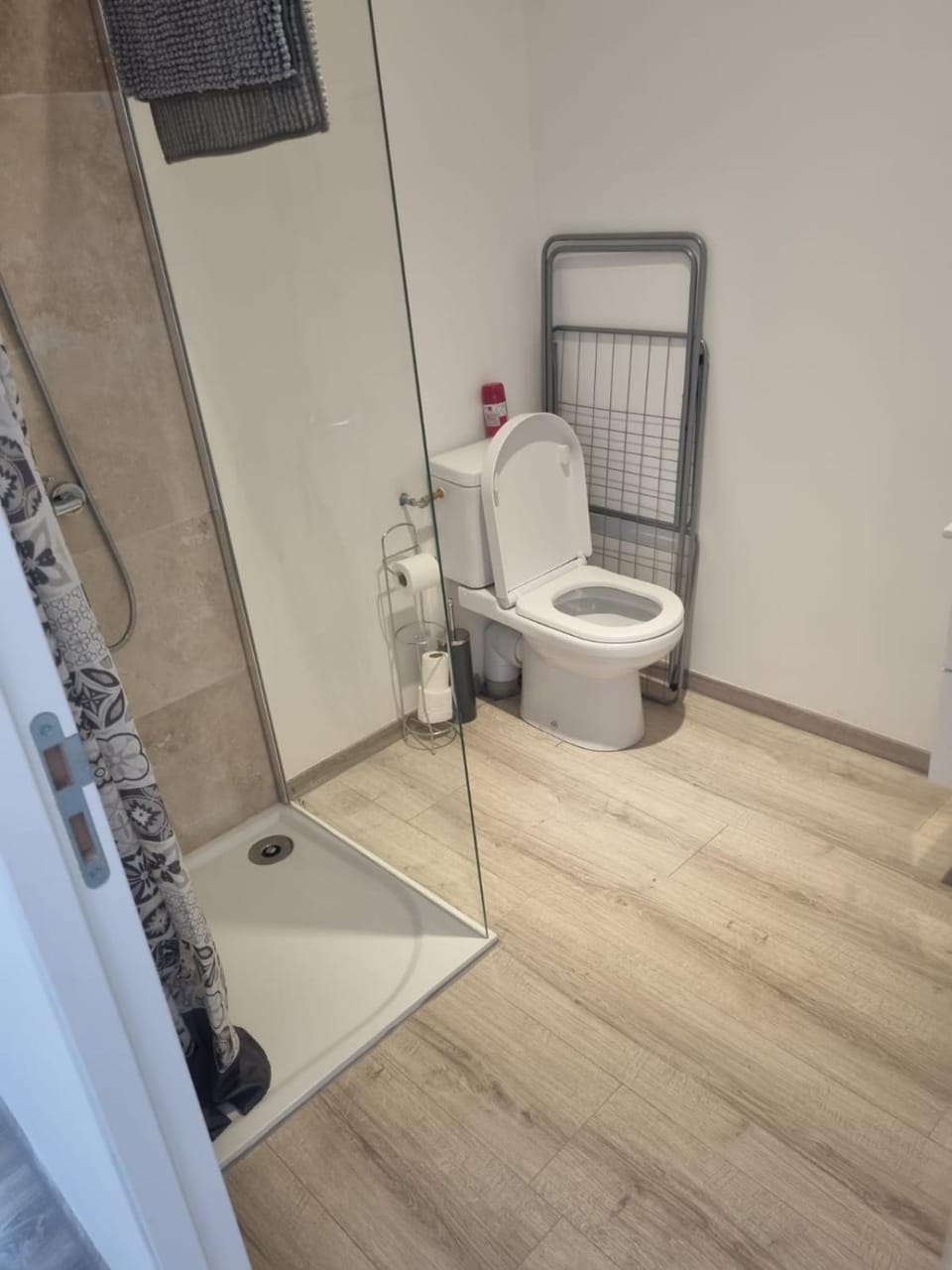 Appartement séjour , cure Cransac au 1er étage 2 nuits minimum Apartment in Occitanie
