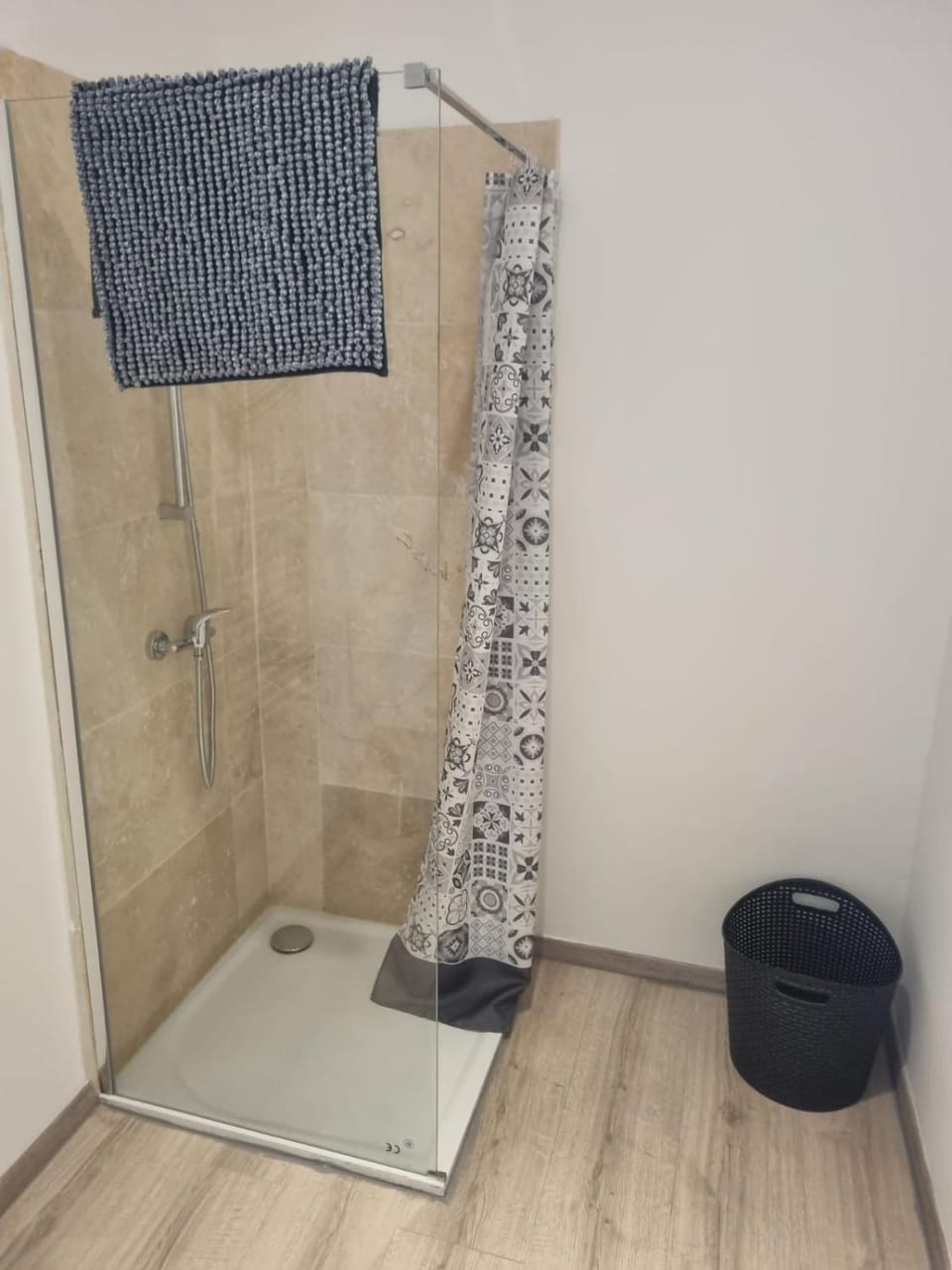 Appartement séjour , cure Cransac au 1er étage 2 nuits minimum Apartment in Occitanie