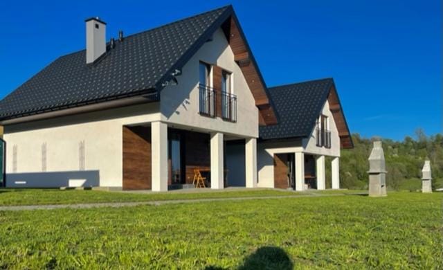 Property building, Day, Garden