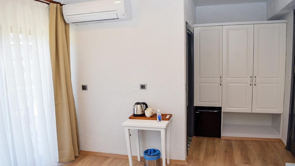 hair dresser, wardrobe, air conditioner