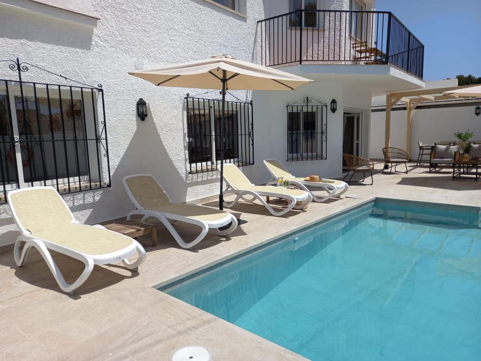 Villa El Algarrobo Villa in Nerja