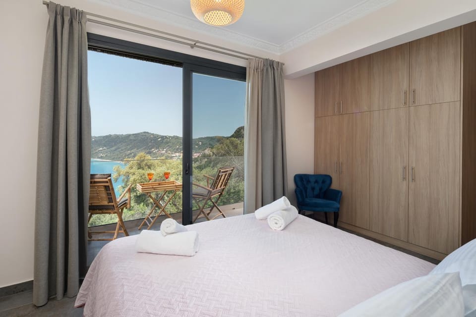 Bed, Photo of the whole room, Bedroom, Sea view