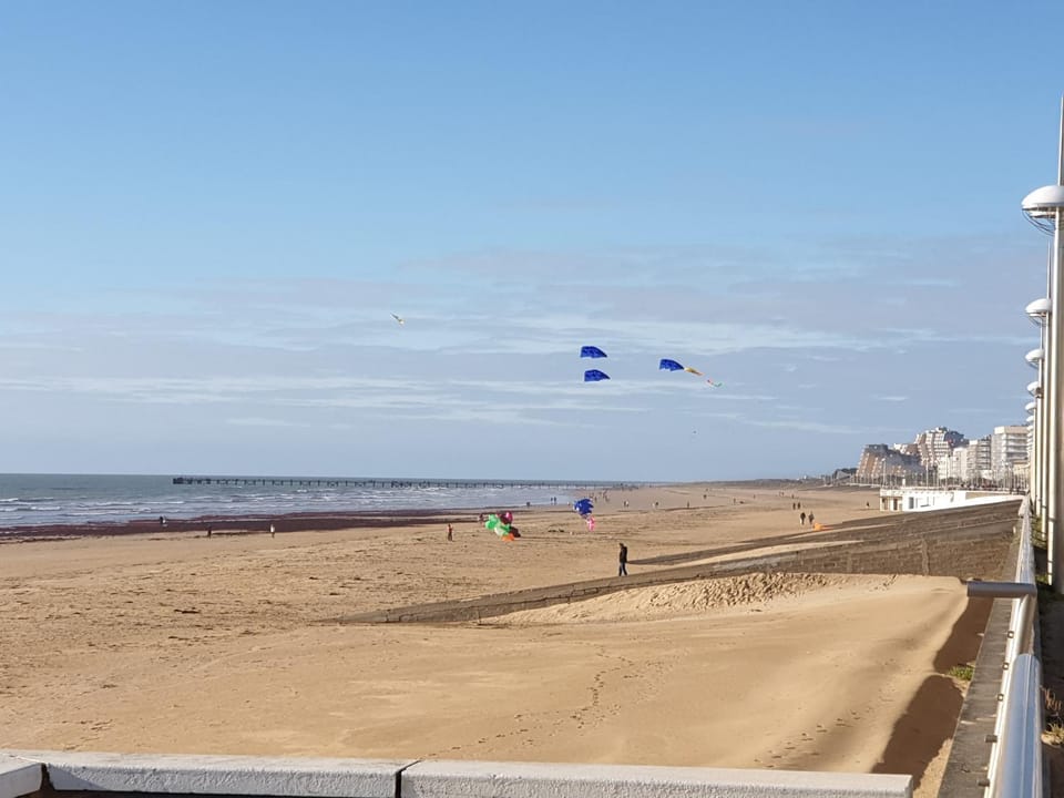 Day, Beach
