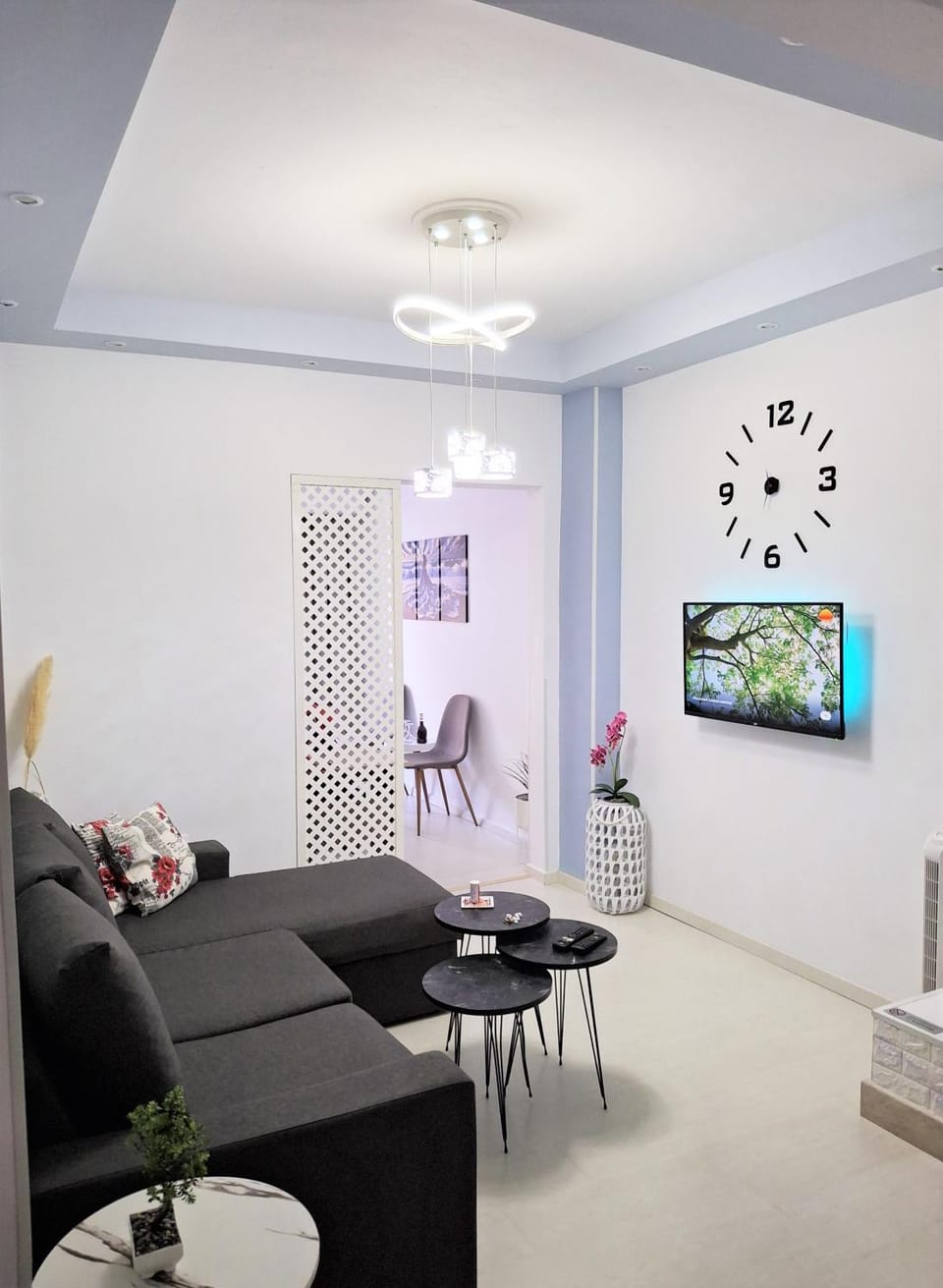 Communal lounge/ TV room, TV and multimedia, Living room, Seating area, Time of day, fireplace, fireplace