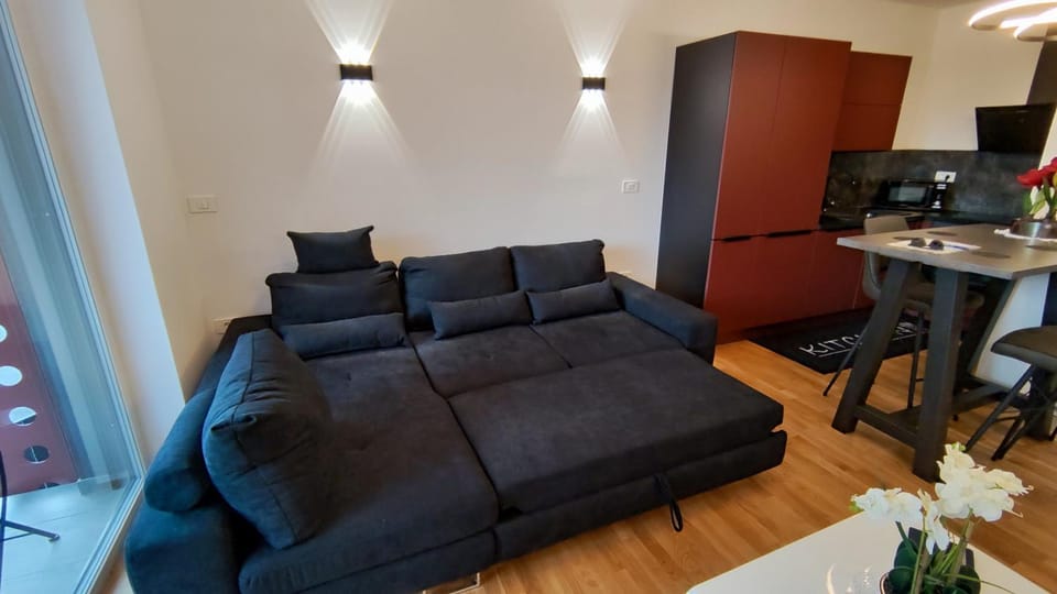 Living room, Dining area, kitchen