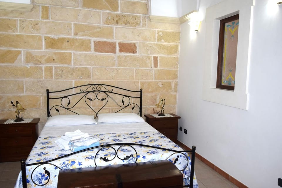 Bed, Decorative detail, Bedroom