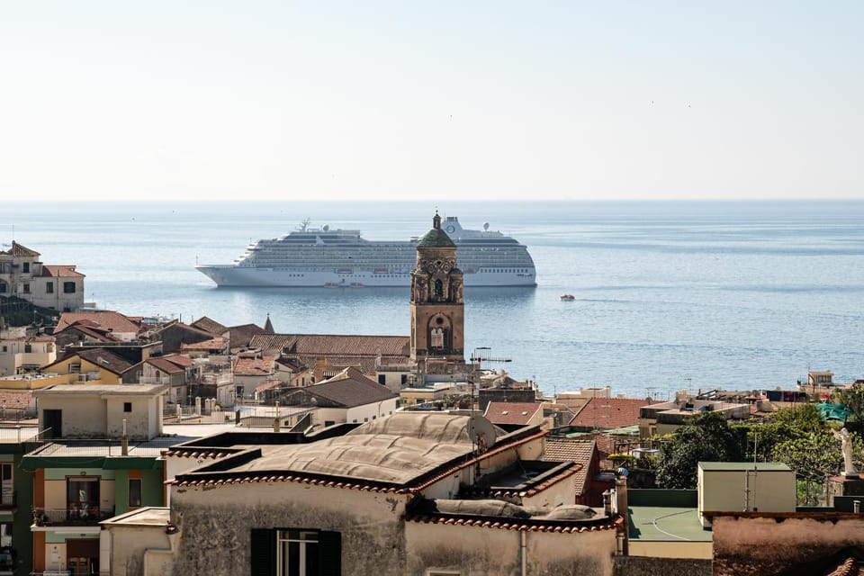 Nearby landmark, Day, Natural landscape, City view, Sea view