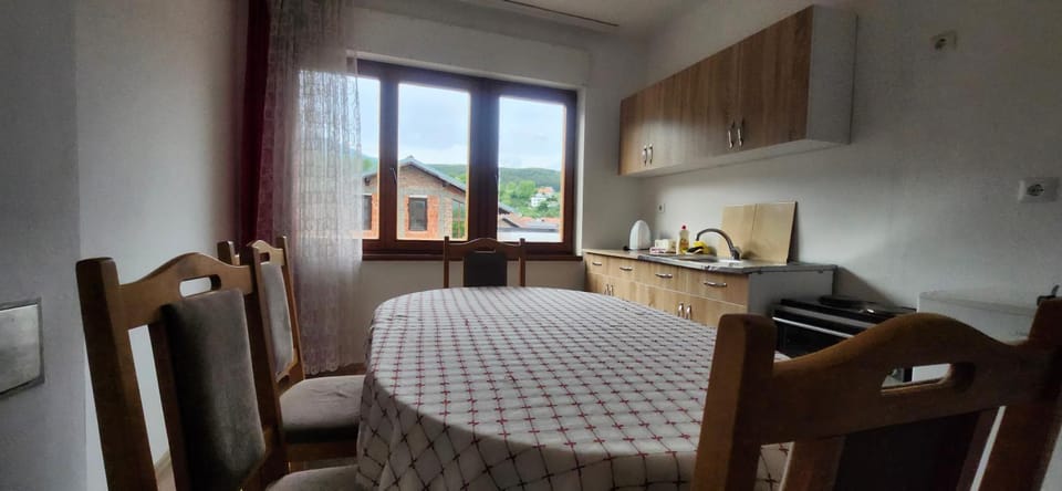 Lovely 1 bedroom within walking distance, views Apartment in Montenegro