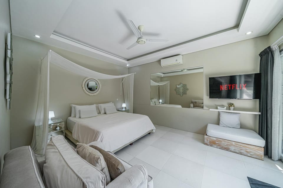 VILLA BALI OM CENTER - Best Location, Beautiful Villa Near the Beach Villa in North Kuta